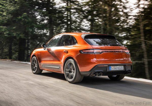 Porsche Macan T_rear