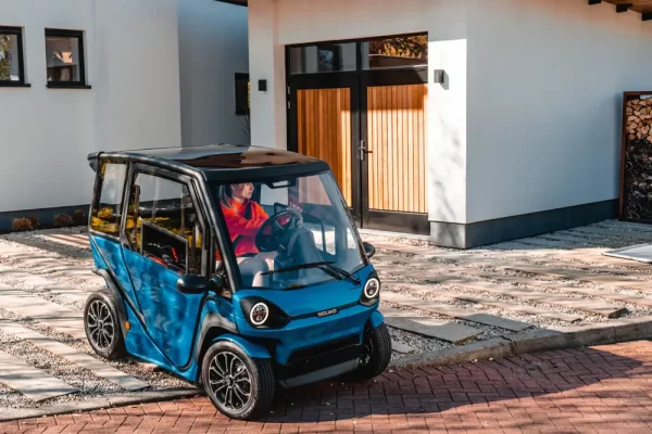 No Licence Needed To Drive Squad Mobility’s Solar City Car