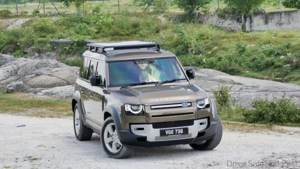 Land Rover Defender 110 P400 // Luxury SUV Of The Year VOTY 2022
