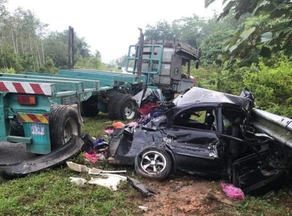 Occupants In Horrific Crash Between Car And Lorry Miraculously Survive