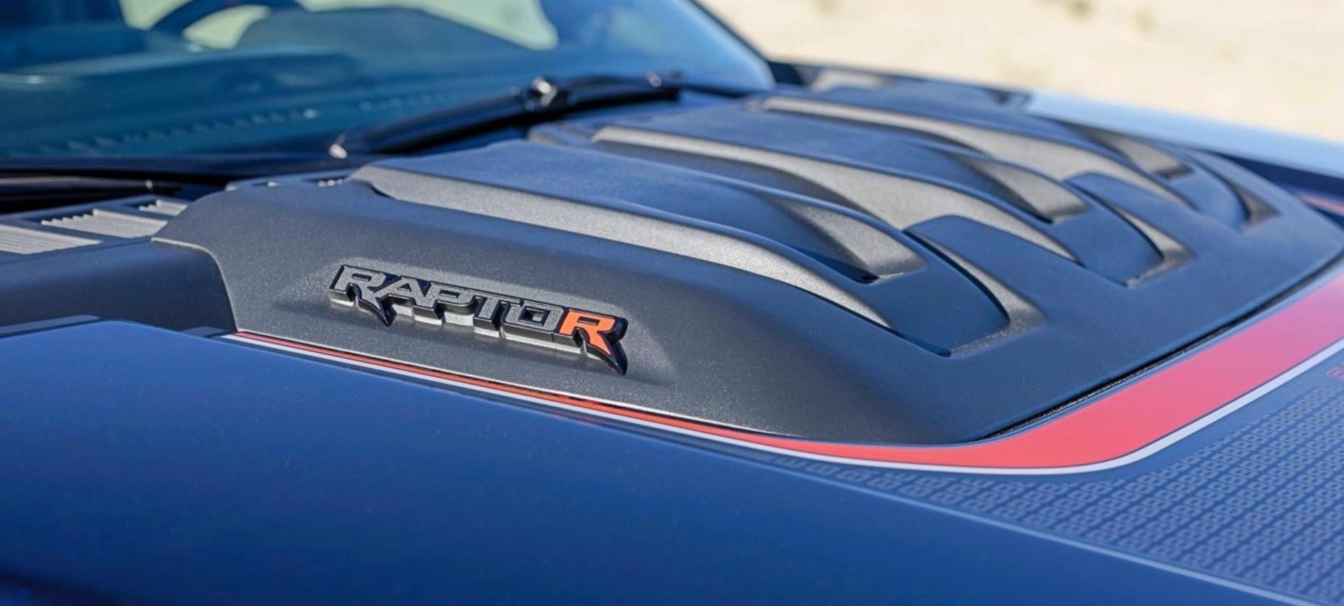 Ford F-150 Raptor R Debuts In USA With Supercharged V8 Motor!