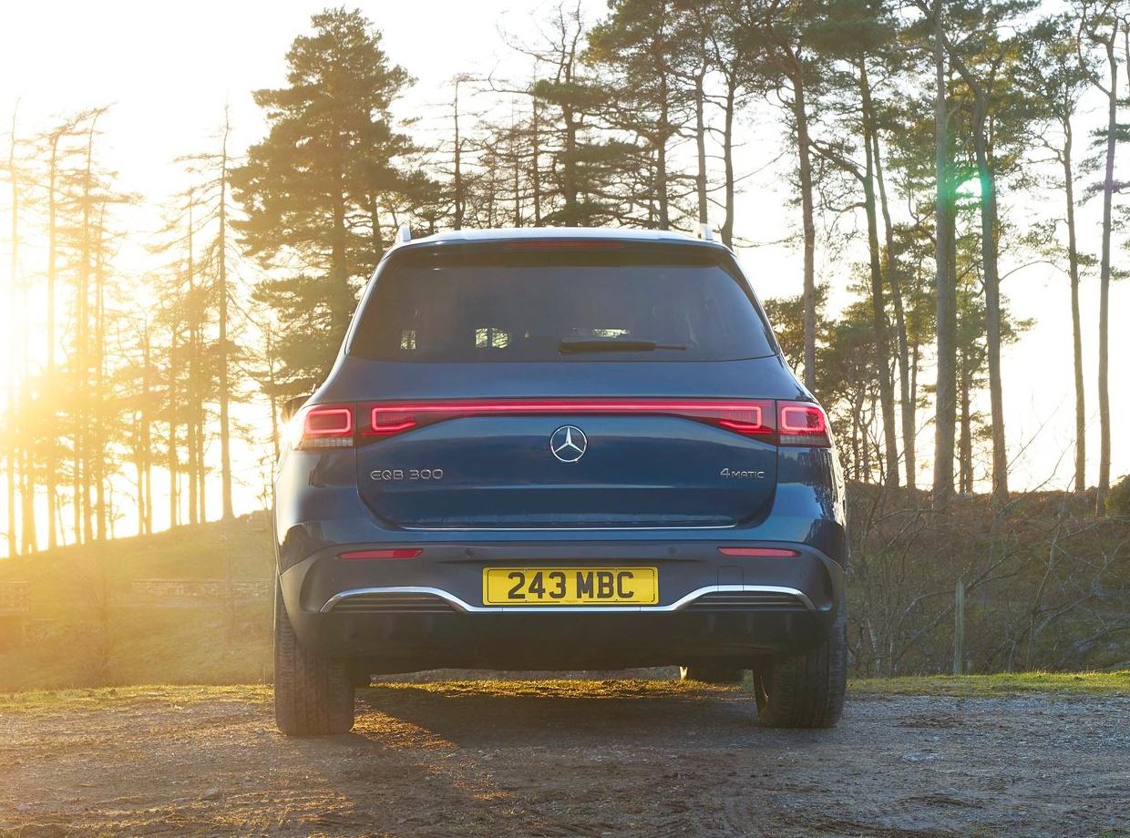 Mercedes EQB 350