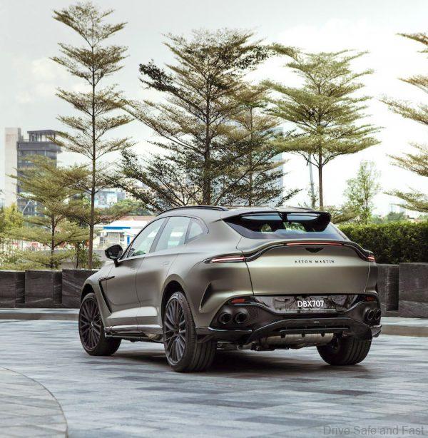 Aston Martin DBX707