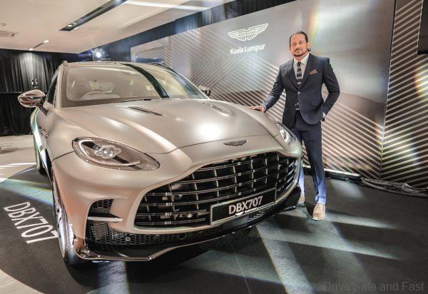 Aston Martin DBX707