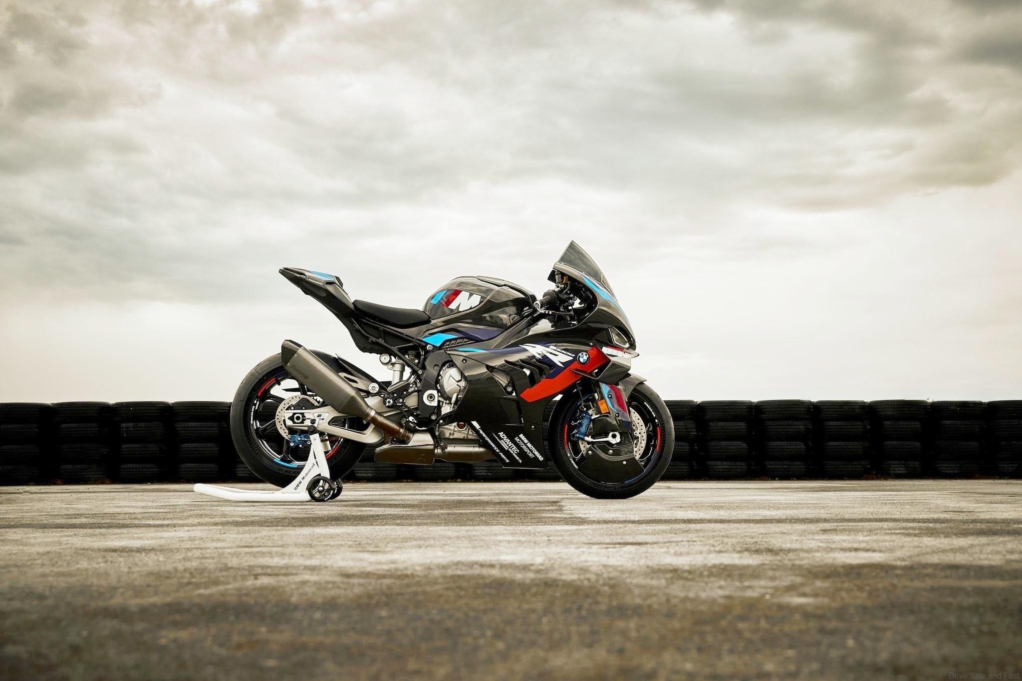 BMW M1000RR