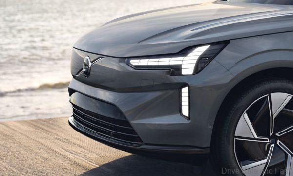 Volvo EX90 DRL graphic