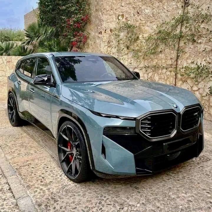 BMW XM EV SUV_2023