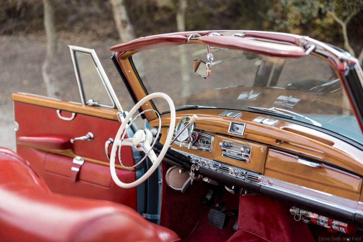 Mercedes-Benz 300 Cabriolet D