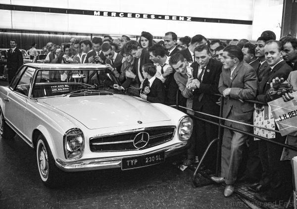 The Mercedes-Benz SL “Pagoda” Or W113 First Debuted 6 Decades Back