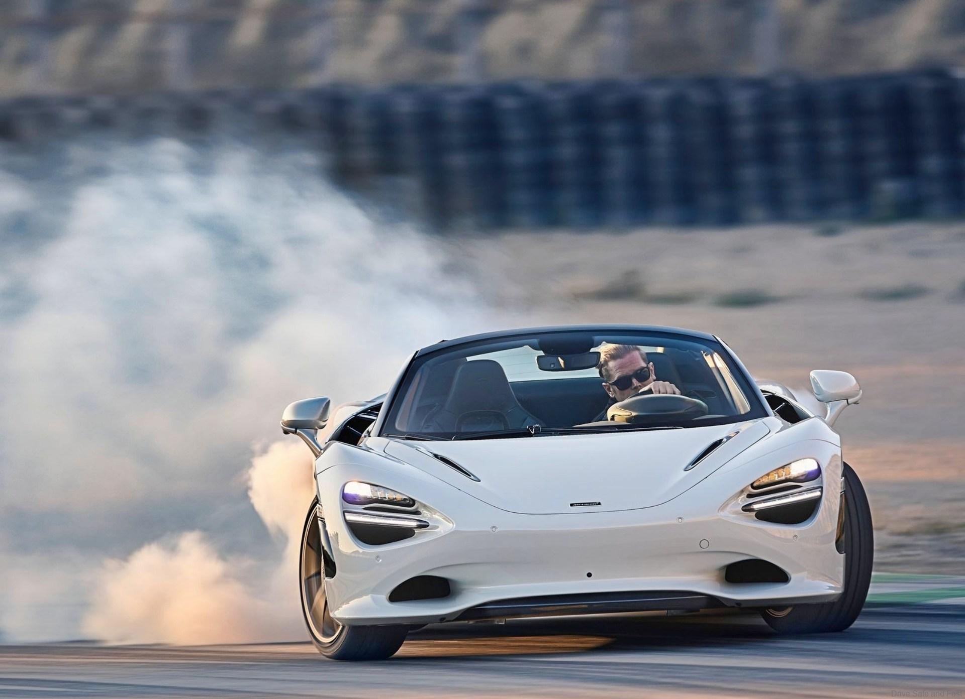 McLaren 750S Spider in motion