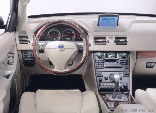 Volvo XC90 1st generation