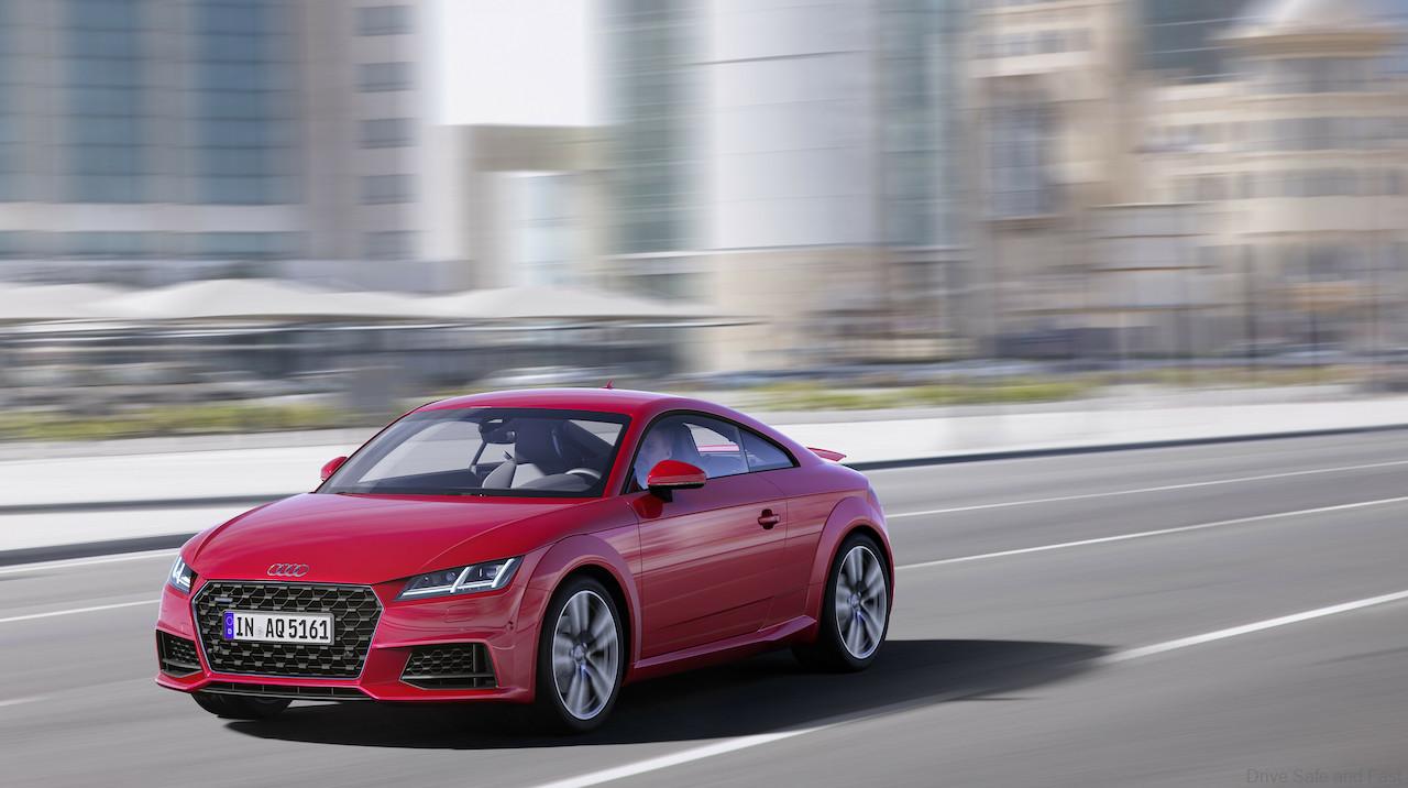 Audi TT Coupé, Dynamic photo, Colour: Tango red