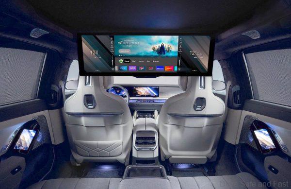 bmw i7 theater screen