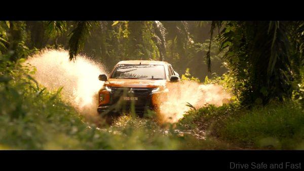 mitsubishi triton in motion