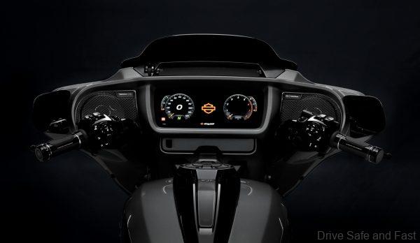 Harley-Davidson CVO infotainment screen