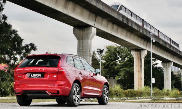 Volvo XC60 model shot