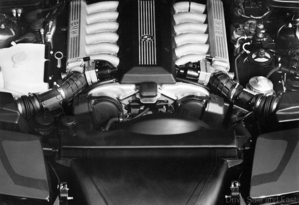 Looking Back At The BMW M70 Engine – The Company’s First V12
