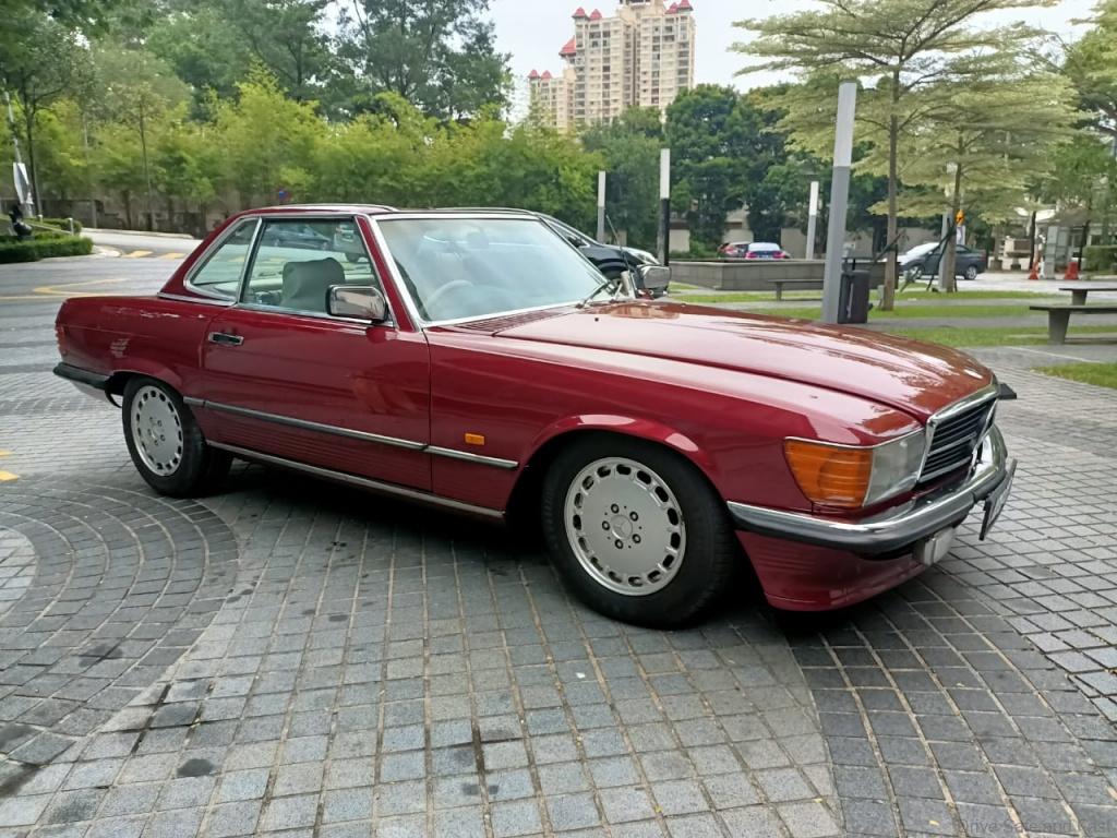 Mercedes-Benz R107 300SL