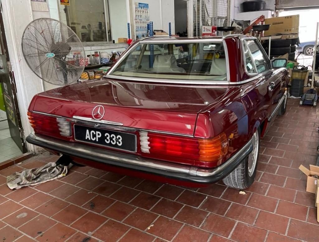 Mercedes-Benz R107 300SL