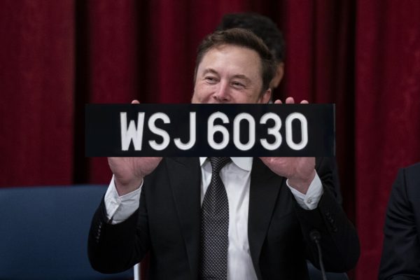 How Do New Tesla Customers Transfer Their Existing Number Plate?