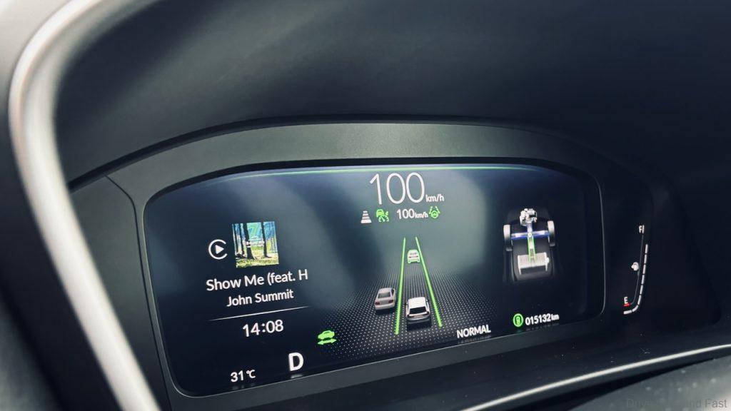 Honda CR-V e:HEV digital dash