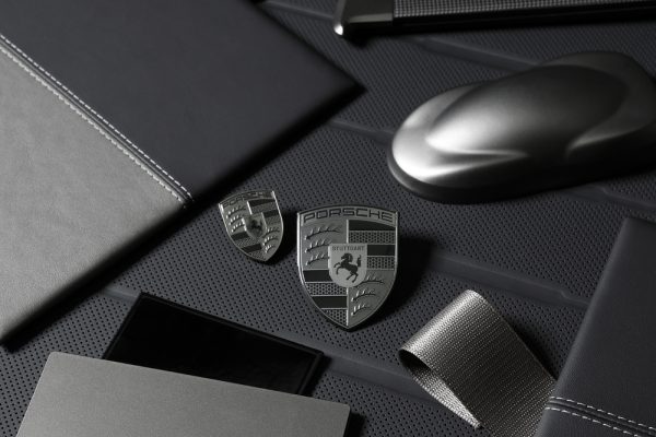 Porsche Turbo Models Can Get An Exclusive “Turbonite” Coloured Crest