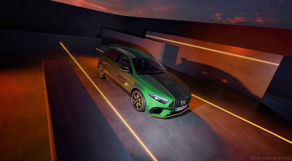 Für den A 45 S 4MATIC+ (Kraftstoffverbrauch kombiniert: 9,2-8,8 l/100 km; CO₂-Emissionen kombiniert: 208-200 g/km[1]) legt Mercedes-AMG ein attraktives Sondermodell auf: die „Limited Edition“.;Mercedes-AMG A 45 S 4MATIC+ : Kraftstoffverbrauch kombiniert: 9,2-8,8 l/100 km; CO₂-Emissionen kombiniert: 208-200 g/km[1]For the A 45 S 4MATIC+ (combined fuel consumption: 9.2-8.8 l/100 km; combined CO₂ emissions: 208-200 g/km[1]), Mercedes-AMG is launching an attractive special model: the “Limited Edition”.;Mercedes-AMG A 45 S 4MATIC+ : combined fuel consumption: 9.2-8.8 l/100 km; Combined CO₂ emissions: 208-200 g/km[1]