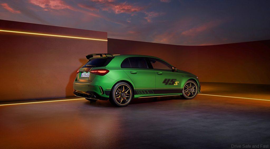 Für den A 45 S 4MATIC+ (Kraftstoffverbrauch kombiniert: 9,2-8,8 l/100 km; CO₂-Emissionen kombiniert: 208-200 g/km[1]) legt Mercedes-AMG ein attraktives Sondermodell auf: die „Limited Edition“.;Mercedes-AMG A 45 S 4MATIC+ : Kraftstoffverbrauch kombiniert: 9,2-8,8 l/100 km; CO₂-Emissionen kombiniert: 208-200 g/km[1]For the A 45 S 4MATIC+ (combined fuel consumption: 9.2-8.8 l/100 km; combined CO₂ emissions: 208-200 g/km[1]), Mercedes-AMG is launching an attractive special model: the “Limited Edition”.;Mercedes-AMG A 45 S 4MATIC+ : combined fuel consumption: 9.2-8.8 l/100 km; Combined CO₂ emissions: 208-200 g/km[1]