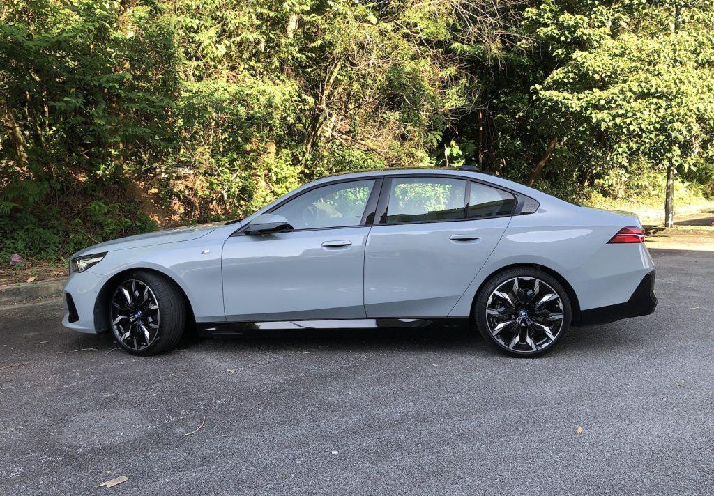 BMW i5 eDrive40