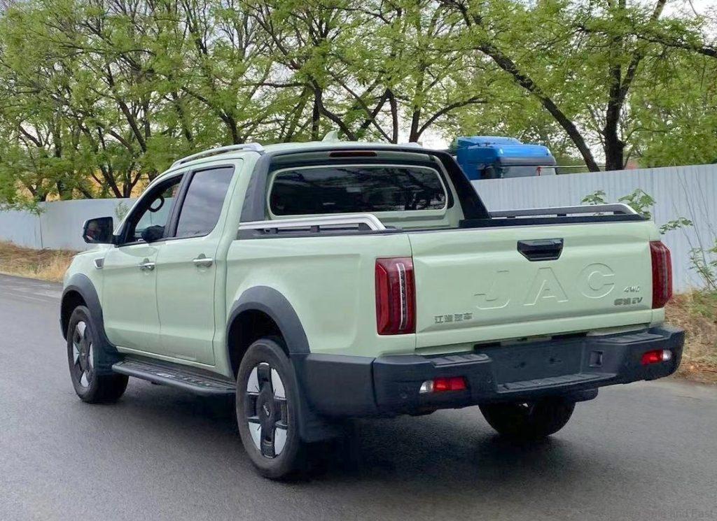More Chinese Pickup Trucks Coming To Malaysia In 2024