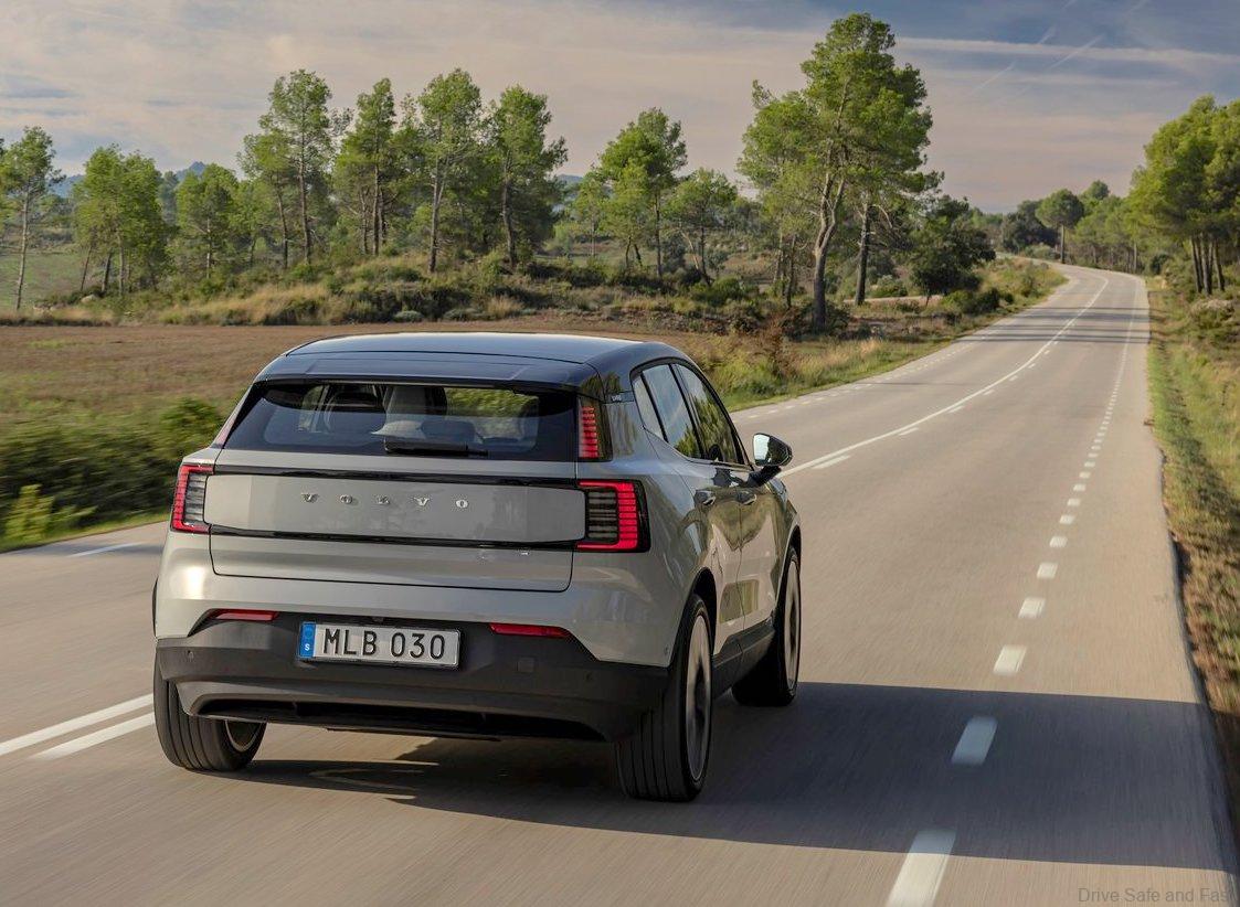 volvo ex30 in motion