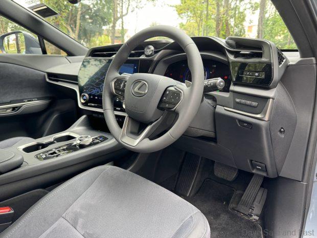 Lexus RZ 450e