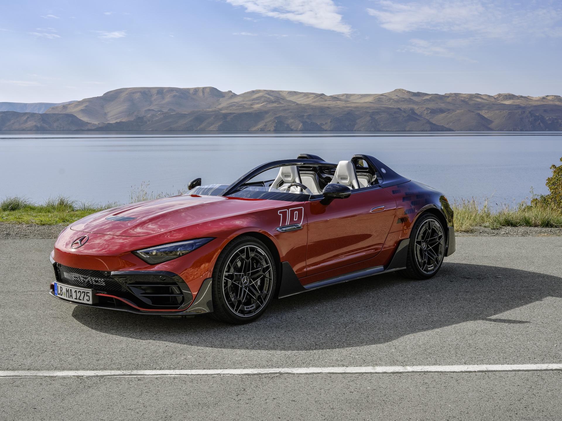 2024 / Concept Mercedes-AMG PureSpeed / Exterieurfarbe Le Mans Rot & graphitgrau Metallic;(Energieverbrauch kombiniert: 13,7 l/100 km | CO₂-Emissionen kombiniert: 312 g/km | CO₂-Klasse: G)* 2024 / Concept Mercedes-AMG PureSpeed / exterieur color Le Mans red & graphitgrey metallic;(Combined energy consumption: 13.7 l/100 km | combined CO₂ emissions: 312 g/km | CO₂ class: G)*