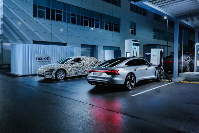 With 100 to 540 volts at its disposal, Audi uses the grid simulator to replicate power grids from around the world at its Ingolstadt site, enabling developers to test the charging performance of electric cars. Bosch Rexroth developed the flexible grid simulator – with its output of 500 kW – especially for Audi.