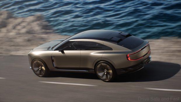 bentley exp 15 side profile in motion