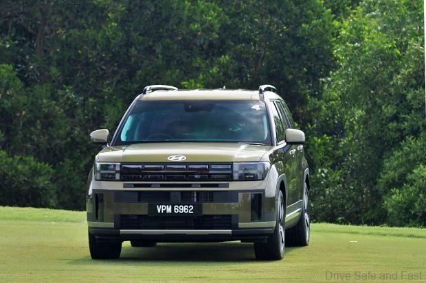 hyundai santa fe hybrid exterior