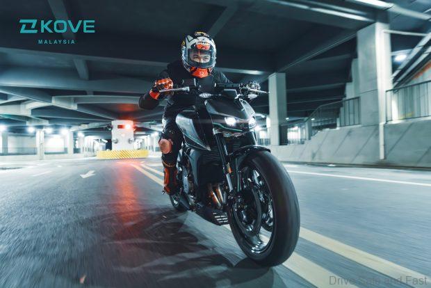 KOVE 450R Naked Street Bike