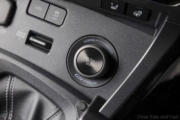 GR Yaris Sébastien Ogier