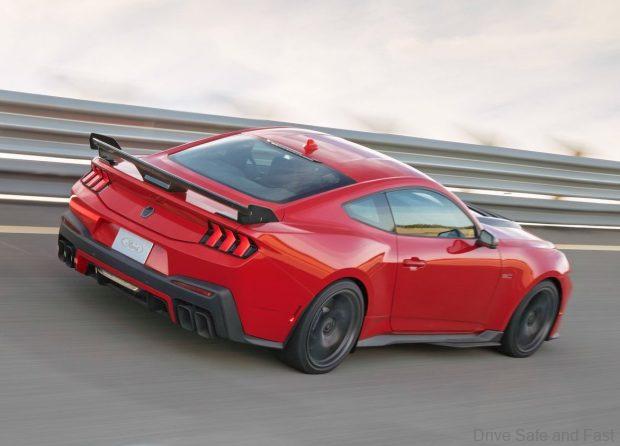 Ford Mustang Dark Horse SC