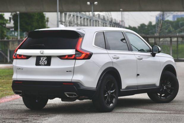 Honda CR-V e:HEV E from the rear