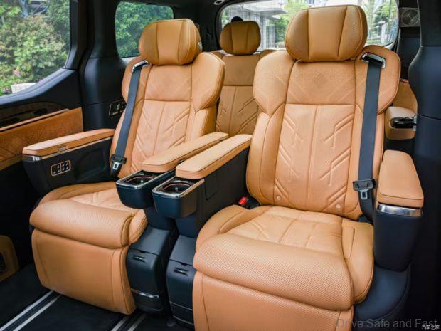 zeekr 009 interior