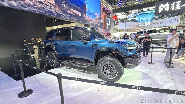 Dongfeng Mengshi M817 
