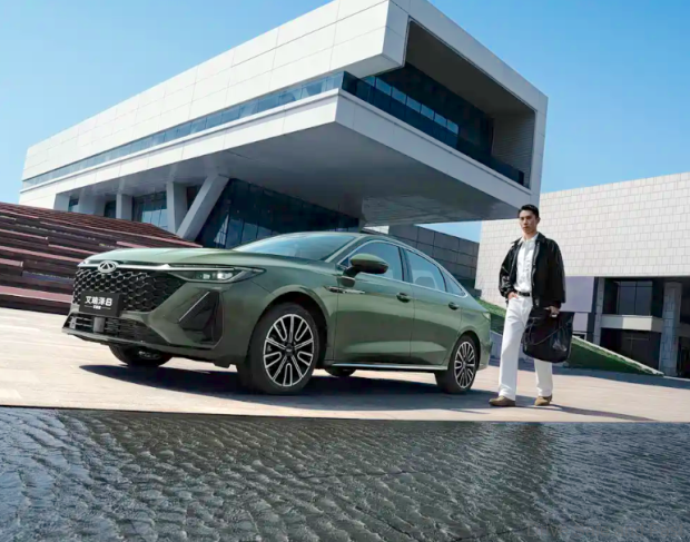 Chery Arrizo 8