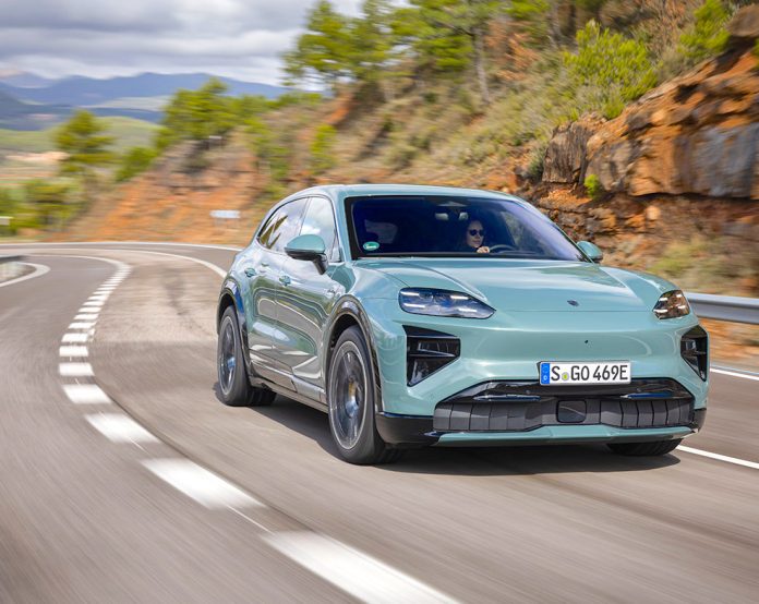 Porsche Cayenne Mystic Green