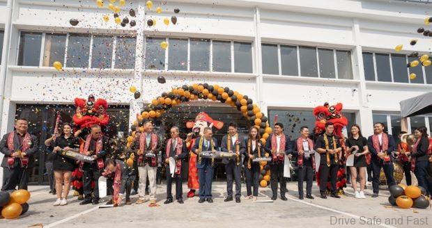 opening ceremony of kia 3s centre in kuching