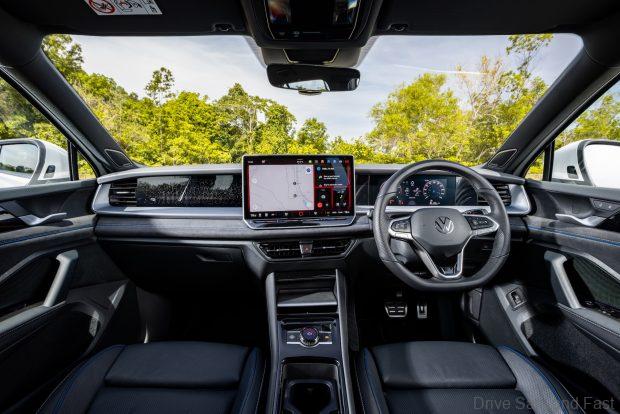 volkswagen tayron r line dashboard